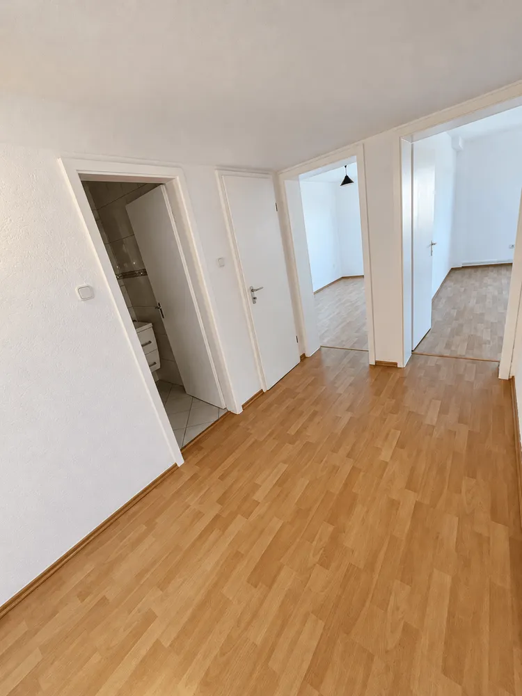4 Zimmer Wohnung mit 70 m² in Duisburg – Bild 4