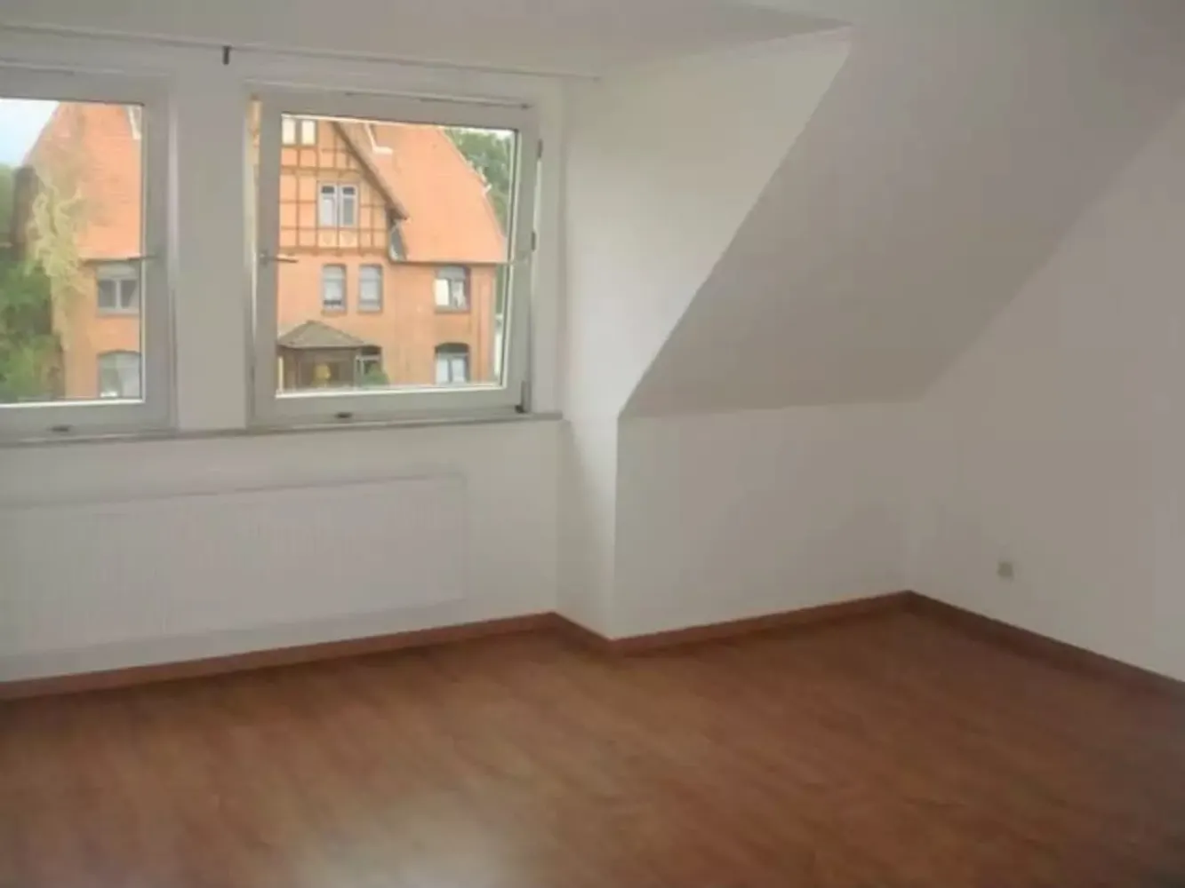 4 Zimmer Wohnung mit 90 m² in Uelzen – Bild 2