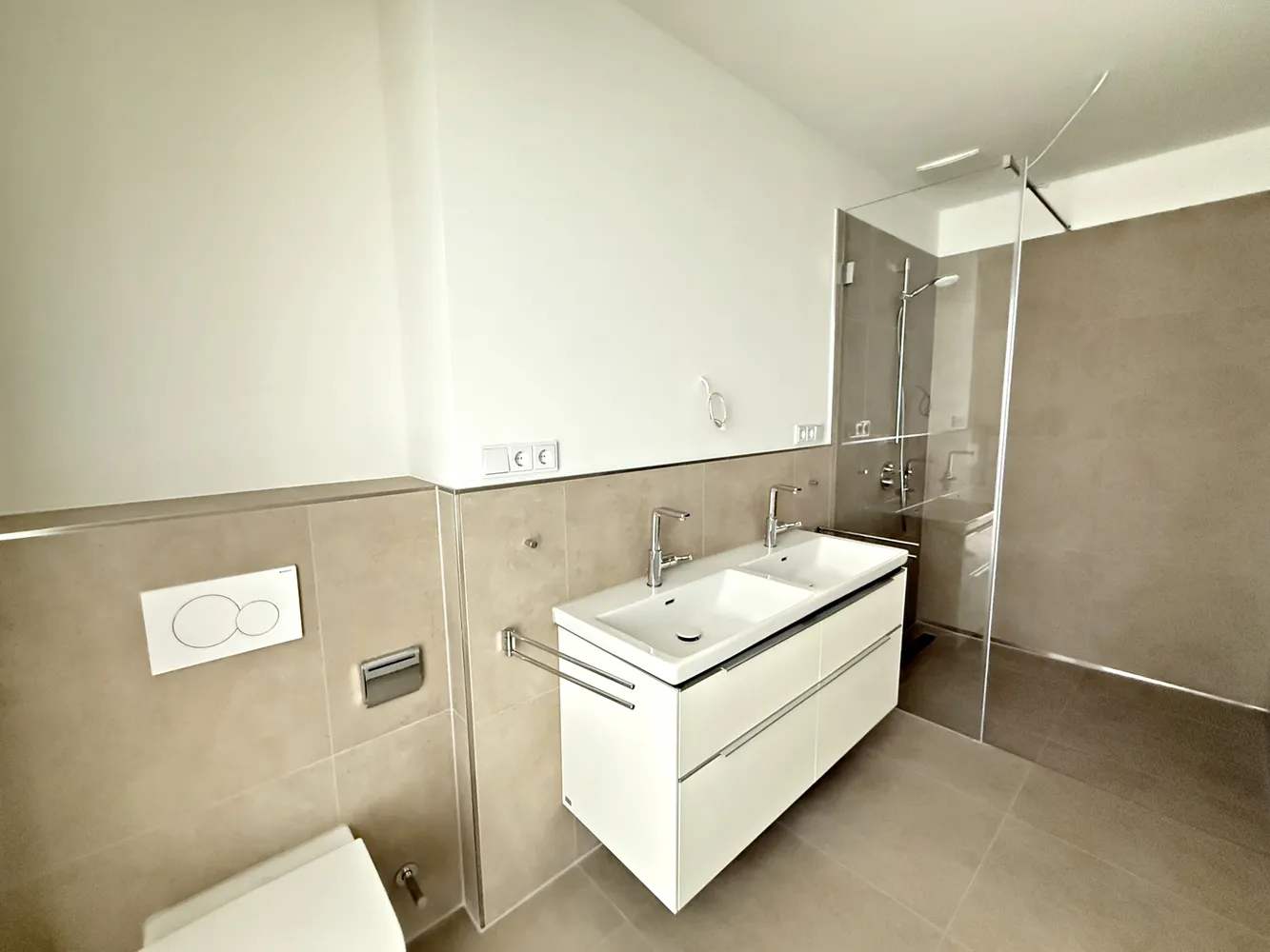 4 Zimmer Wohnung mit 122 m² in Düsseldorf – Bild 12