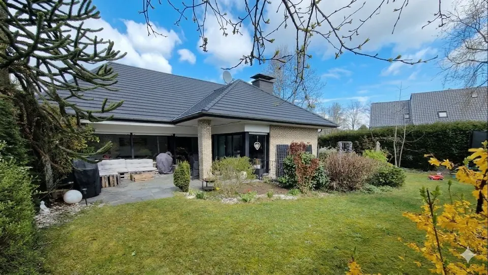 8 Zimmer Haus mit 228 m² in Wesel – Bild 4
