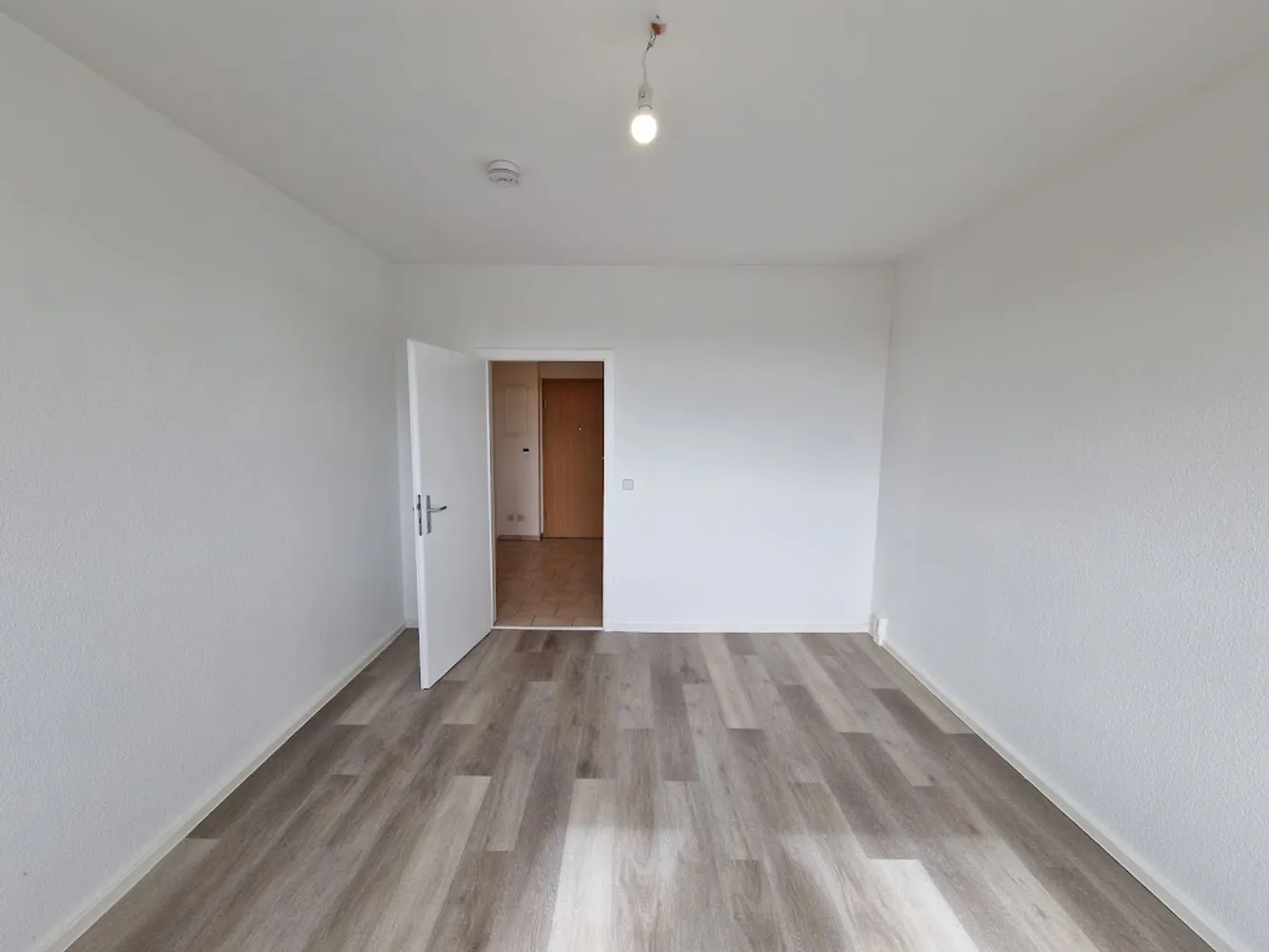1 Zimmer Wohnung mit 24 m² in Brandenburg an der Havel – Bild 2