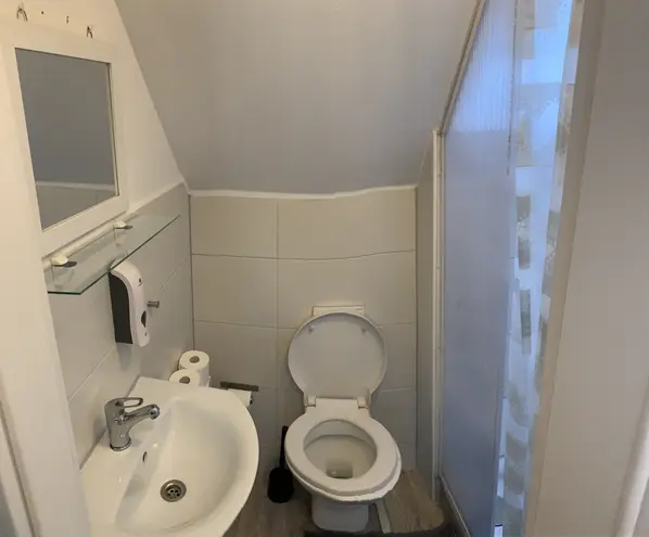 1 Zimmer Wohnung mit 25 m² in Köln – Bild 2