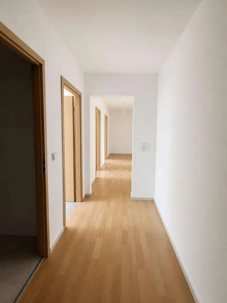 4 Zimmer Wohnung mit 89 m² in Gera – Bild 1
