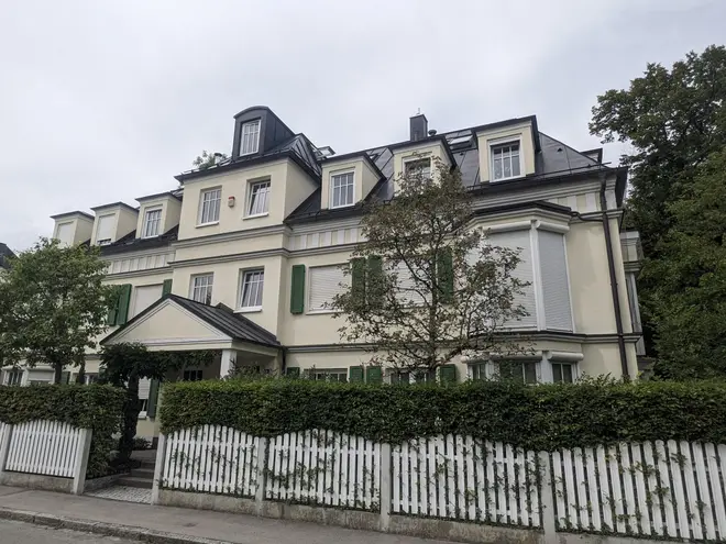 3 Zimmer Wohnung mit 105 m² in München – Bild 10