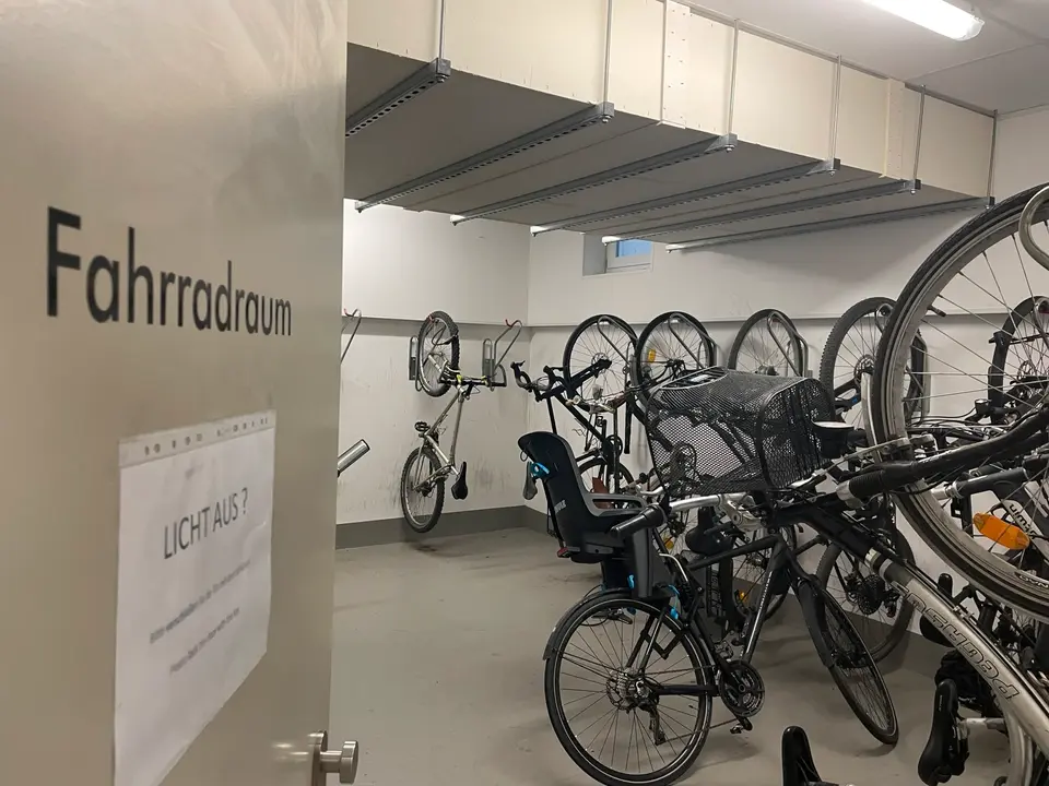 WG-Zimmer mit 140 m² in Frankfurt am Main – Bild 8