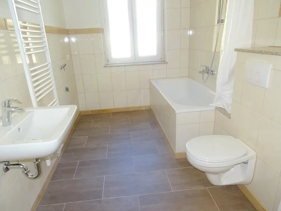 3 Zimmer Wohnung mit 90 m² in Werdau – Bild 5