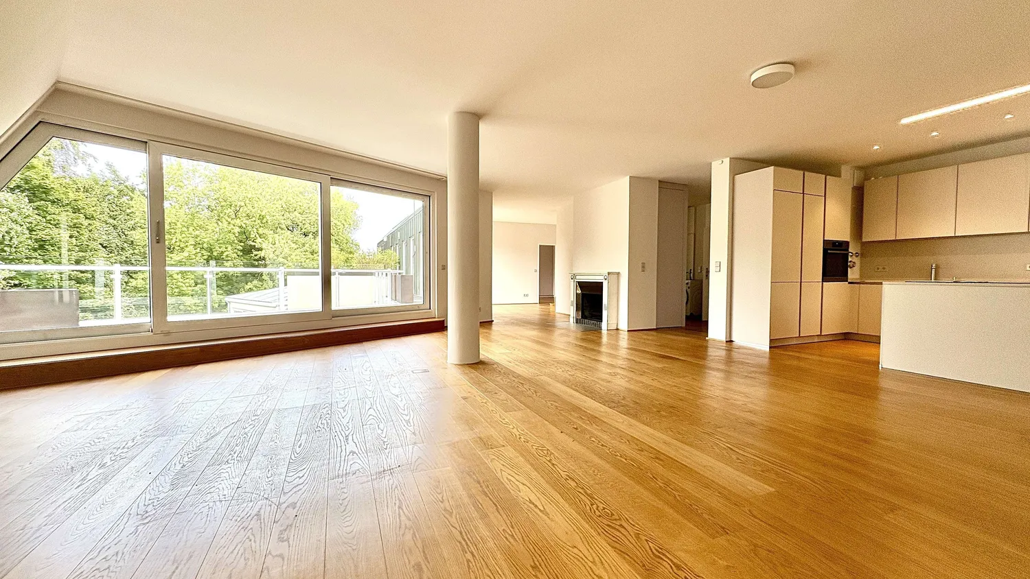 3 Zimmer Wohnung mit 213 m² in Berlin – Bild 2
