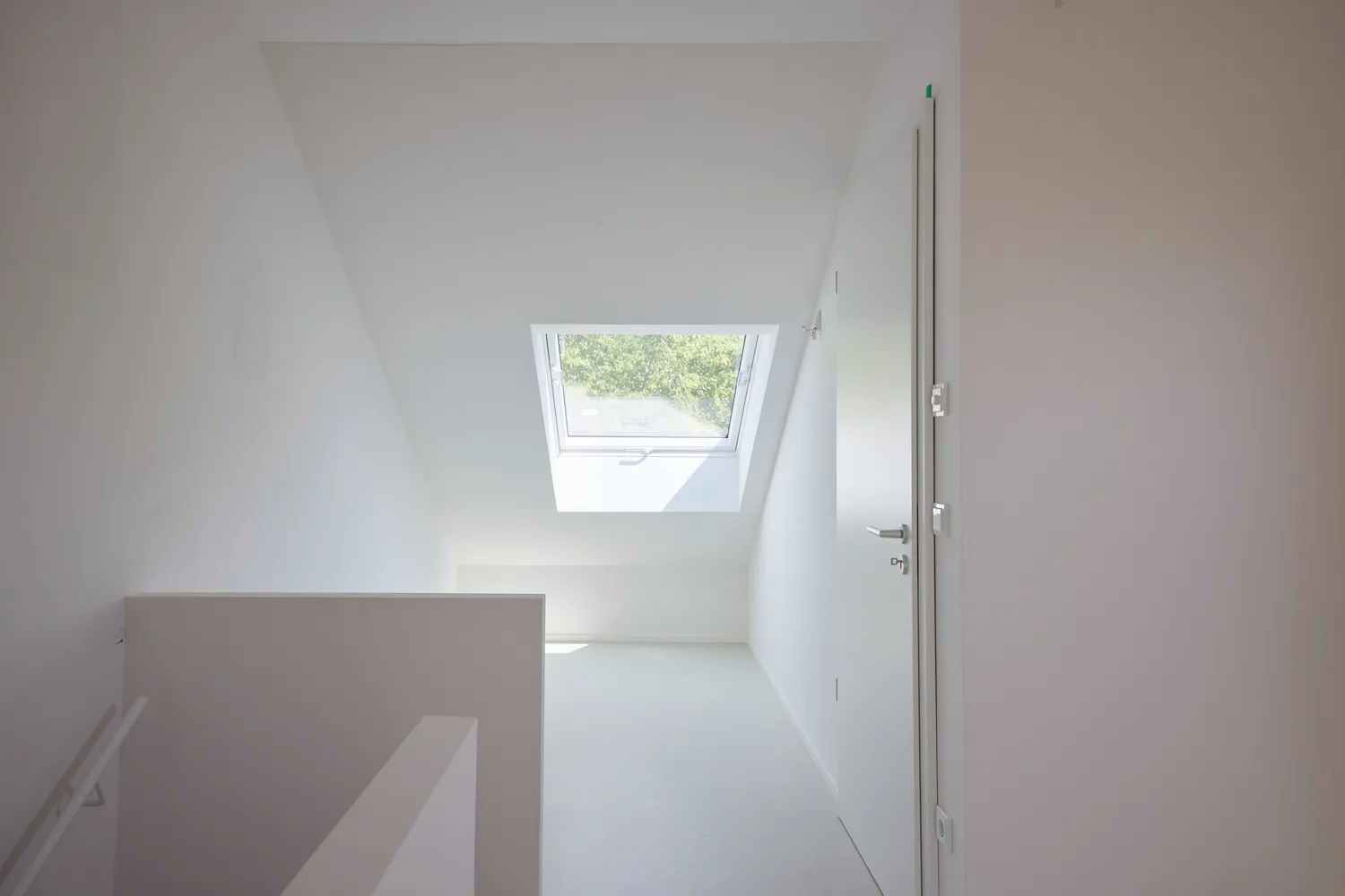 5 Zimmer Haus mit 104 m² in Wiesbaden – Bild 2