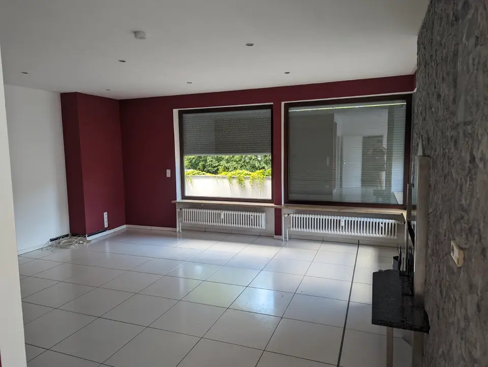 6 Zimmer Wohnung mit 170 m² in Hof – Bild 1