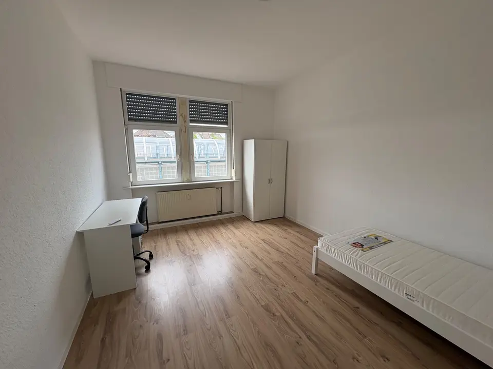 7 Zimmer Wohnung mit 130 m² in Mannheim – Bild 6