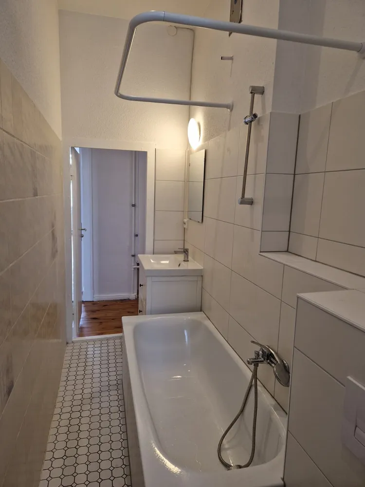 3 room apartment with 90 m² in Berlin – Photo 8