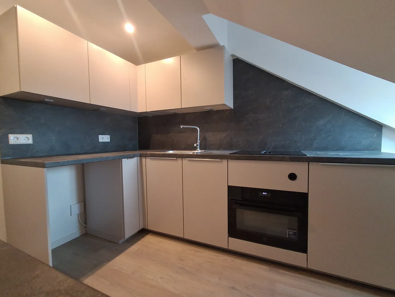 1 room apartment with 25 m² in Regensburg – Photo 3