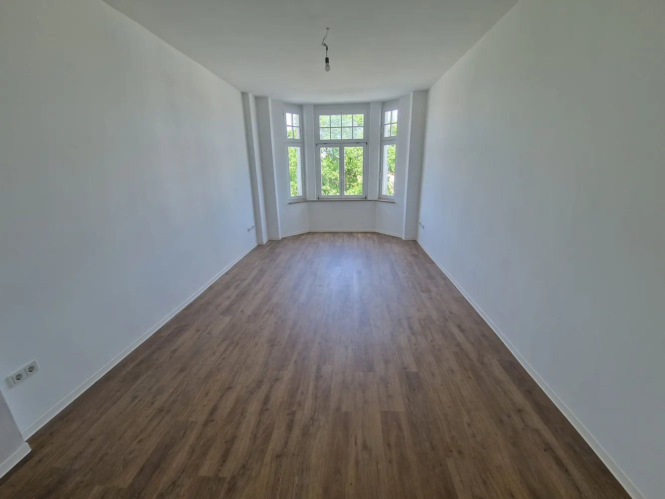 6 Zimmer Wohnung mit 200 m² in Freiberg – Bild 12