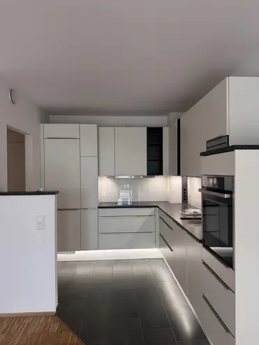 2 Zimmer Wohnung mit 65 m² in Köln – Bild 2
