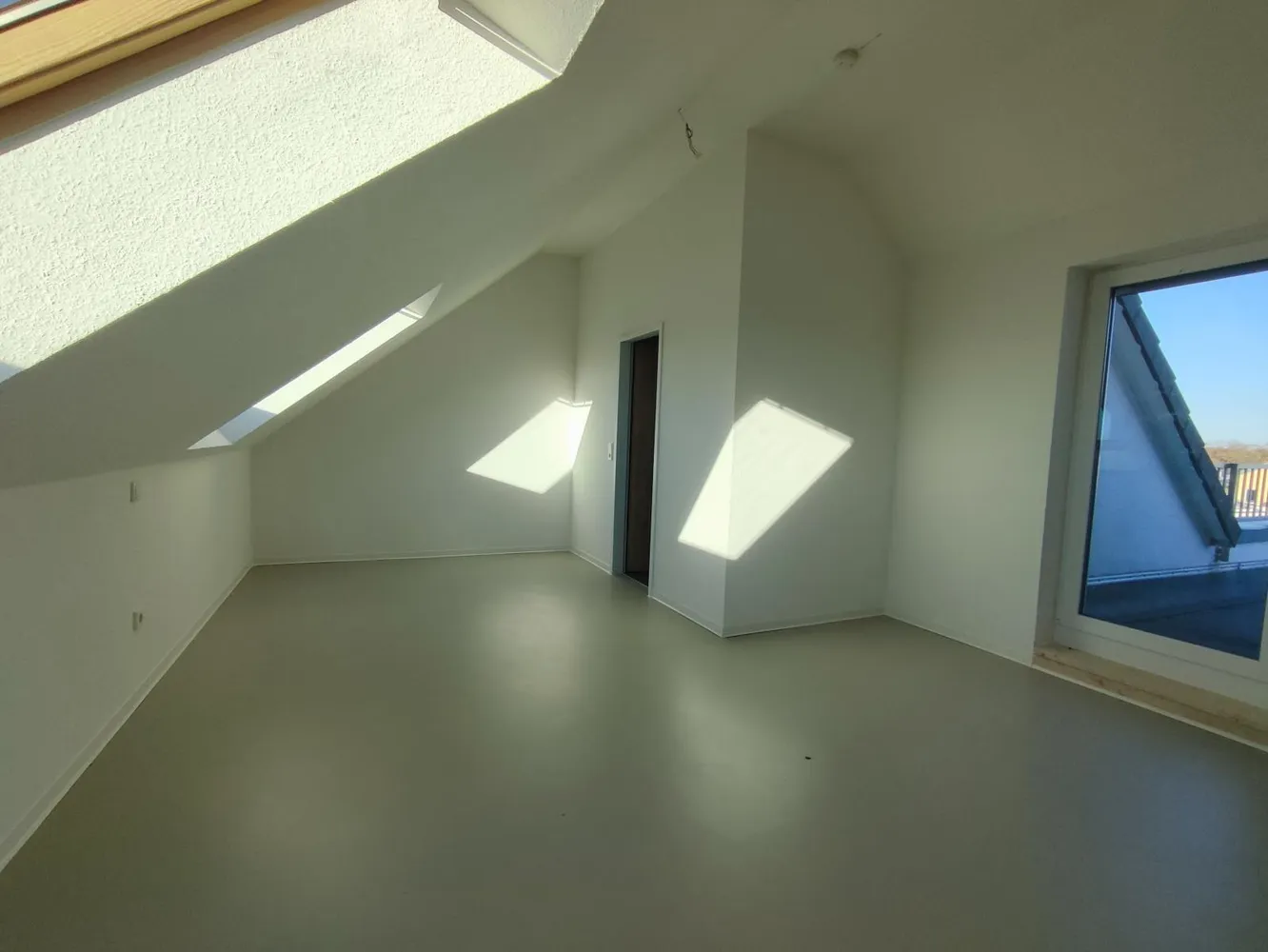 2 Zimmer Wohnung mit 81 m² in Köln – Bild 10