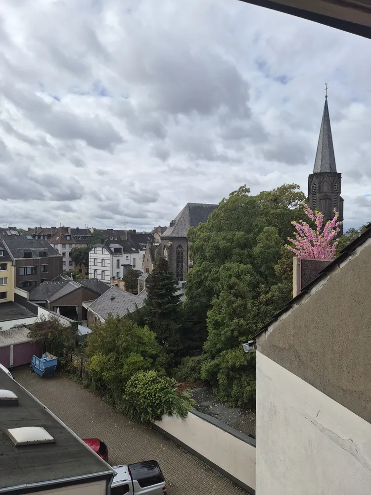 2 Zimmer Wohnung mit 81 m² in Düsseldorf – Bild 5