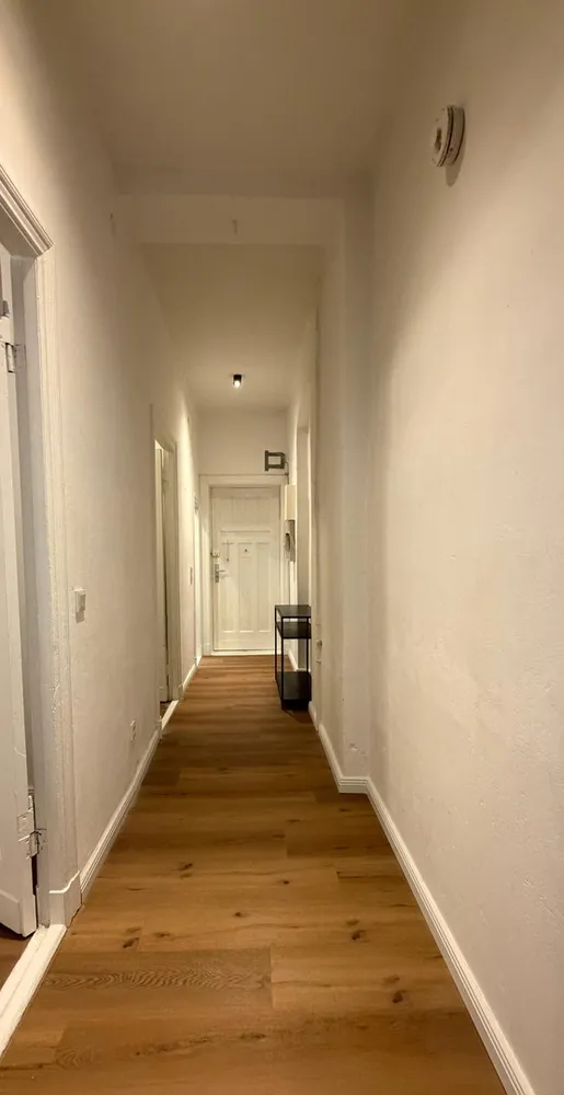 1 room apartment with 50 m² in Berlin – Photo 3