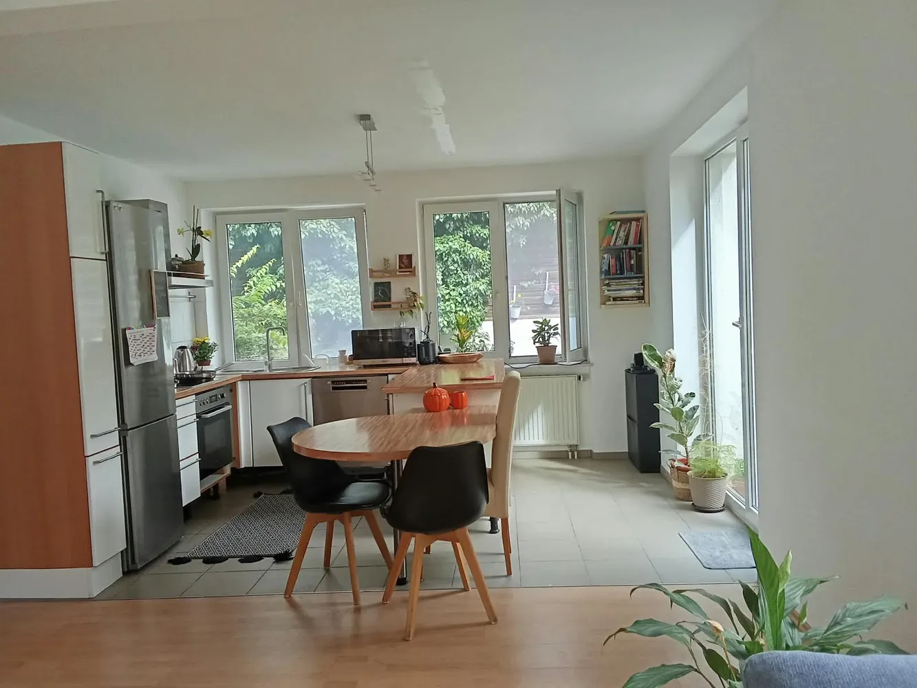4 Zimmer Wohnung mit 80 m² in Stuttgart – Bild 1
