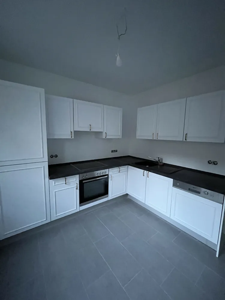6 room apartment with 140 m² in Berlin – Photo 1