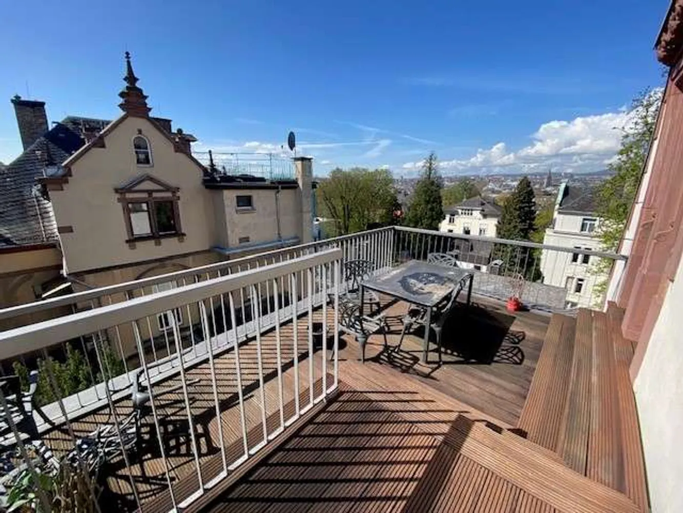 5 Zimmer Wohnung mit 201 m² in Wiesbaden – Bild 11