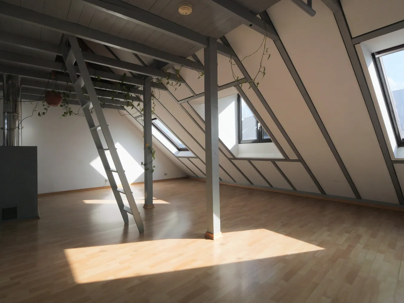 2 Zimmer Wohnung mit 62 m² in Aachen – Bild 1