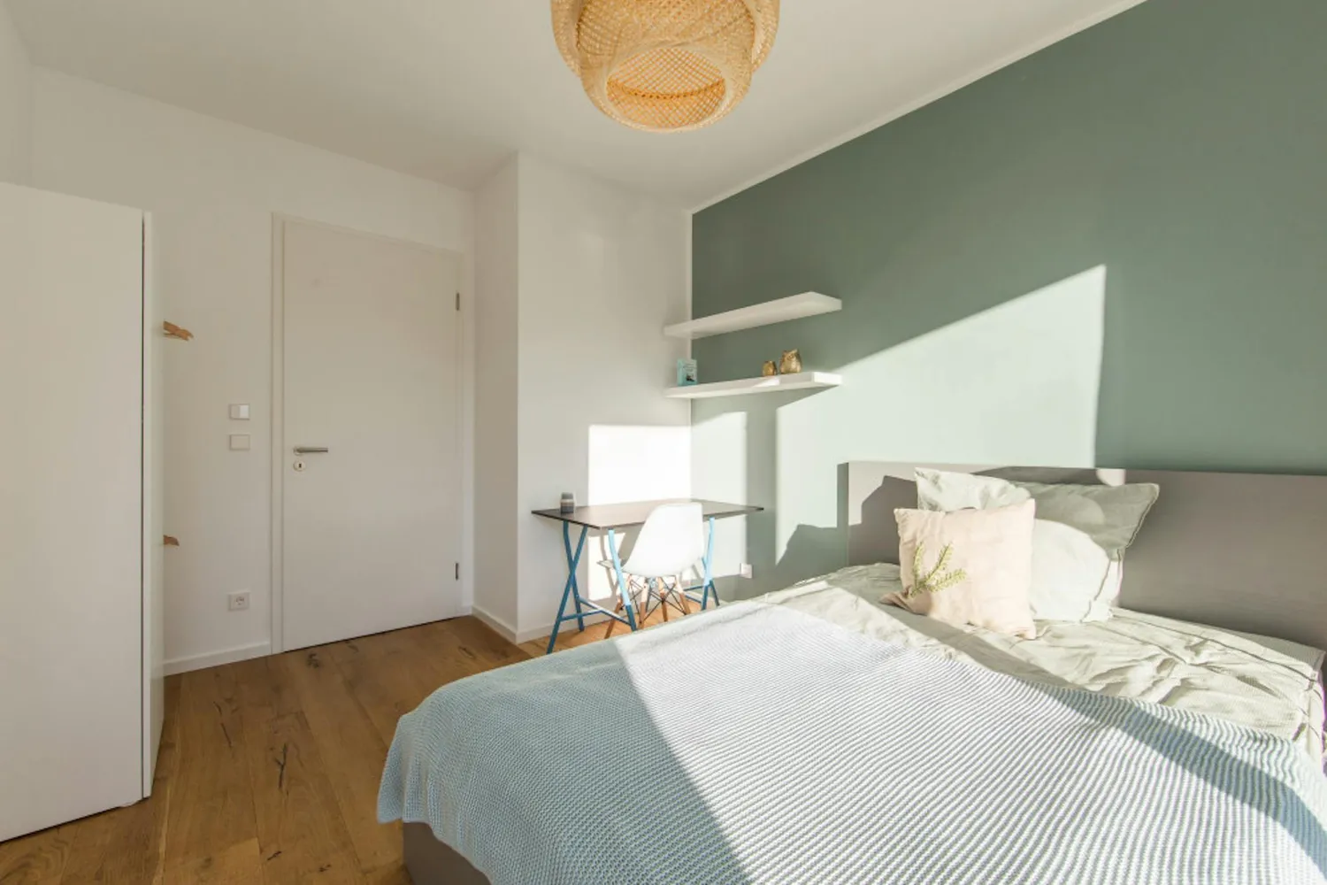 Shared room with 13 m² in Berlin – Photo 2