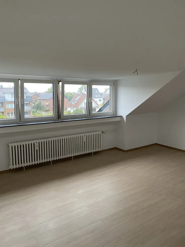 3 Zimmer Wohnung mit 95 m² in Köln – Bild 1