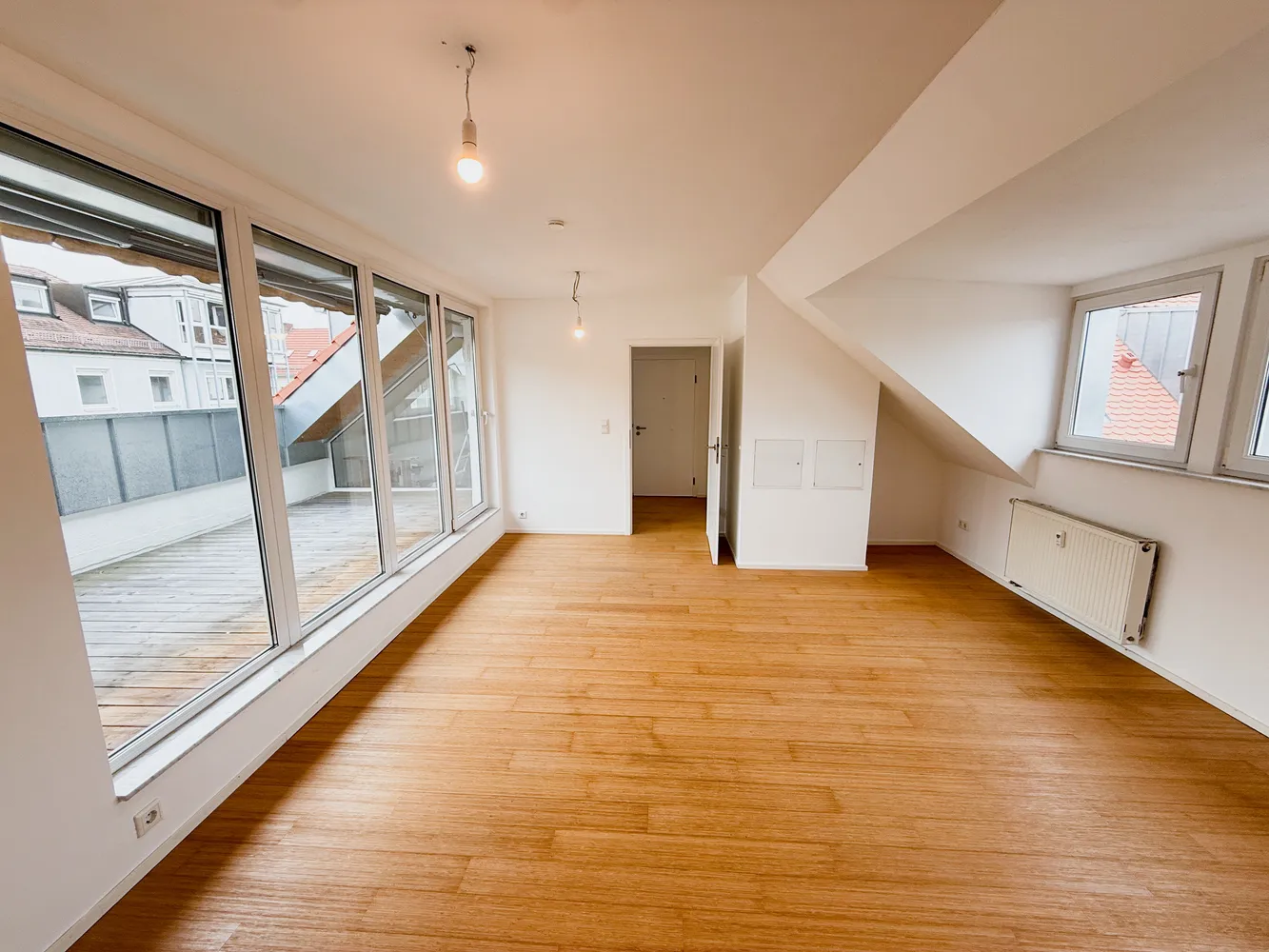 6 Zimmer Wohnung mit 146 m² in Nürnberg – Bild 1