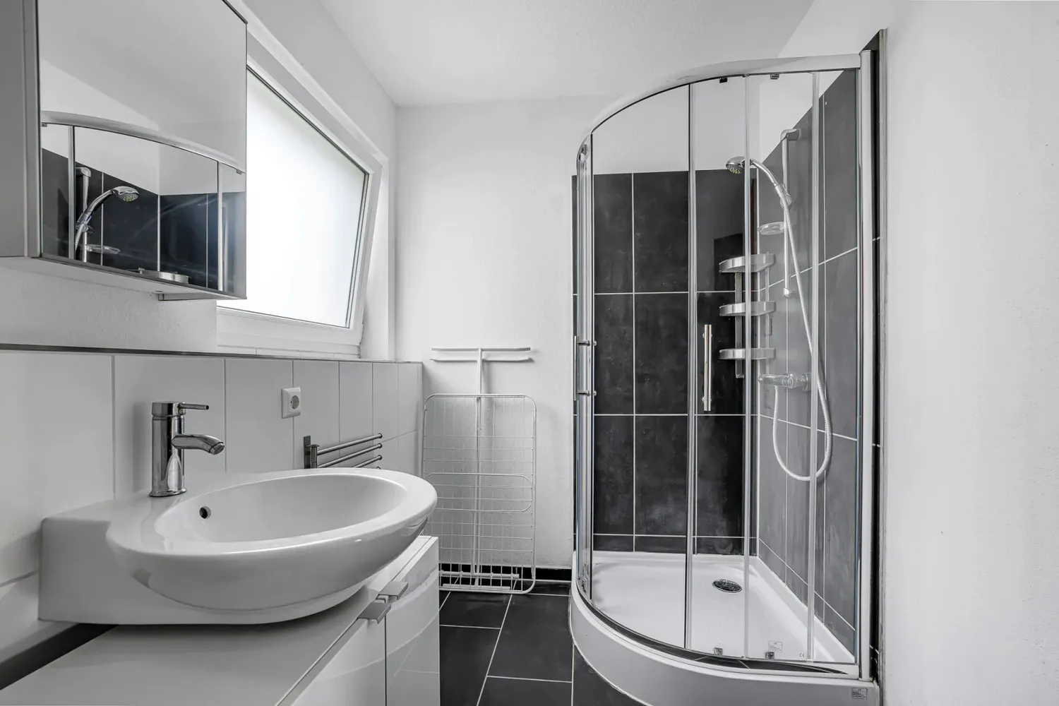Shared room with 14 m² in Munich – Photo 2