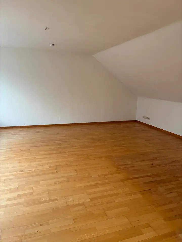 2 Zimmer Wohnung mit 75 m² in Kerpen – Bild 2