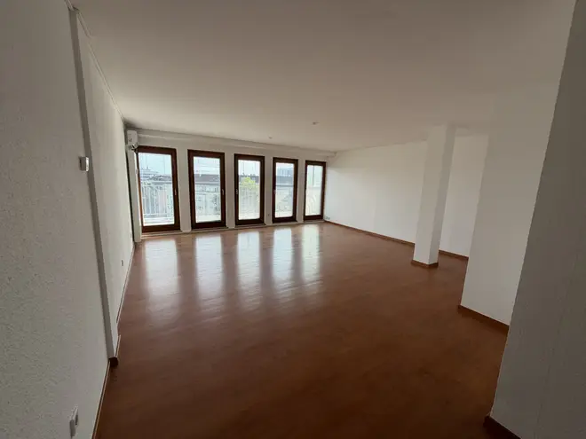 2 Zimmer Wohnung mit 94 m² in Düsseldorf – Bild 1