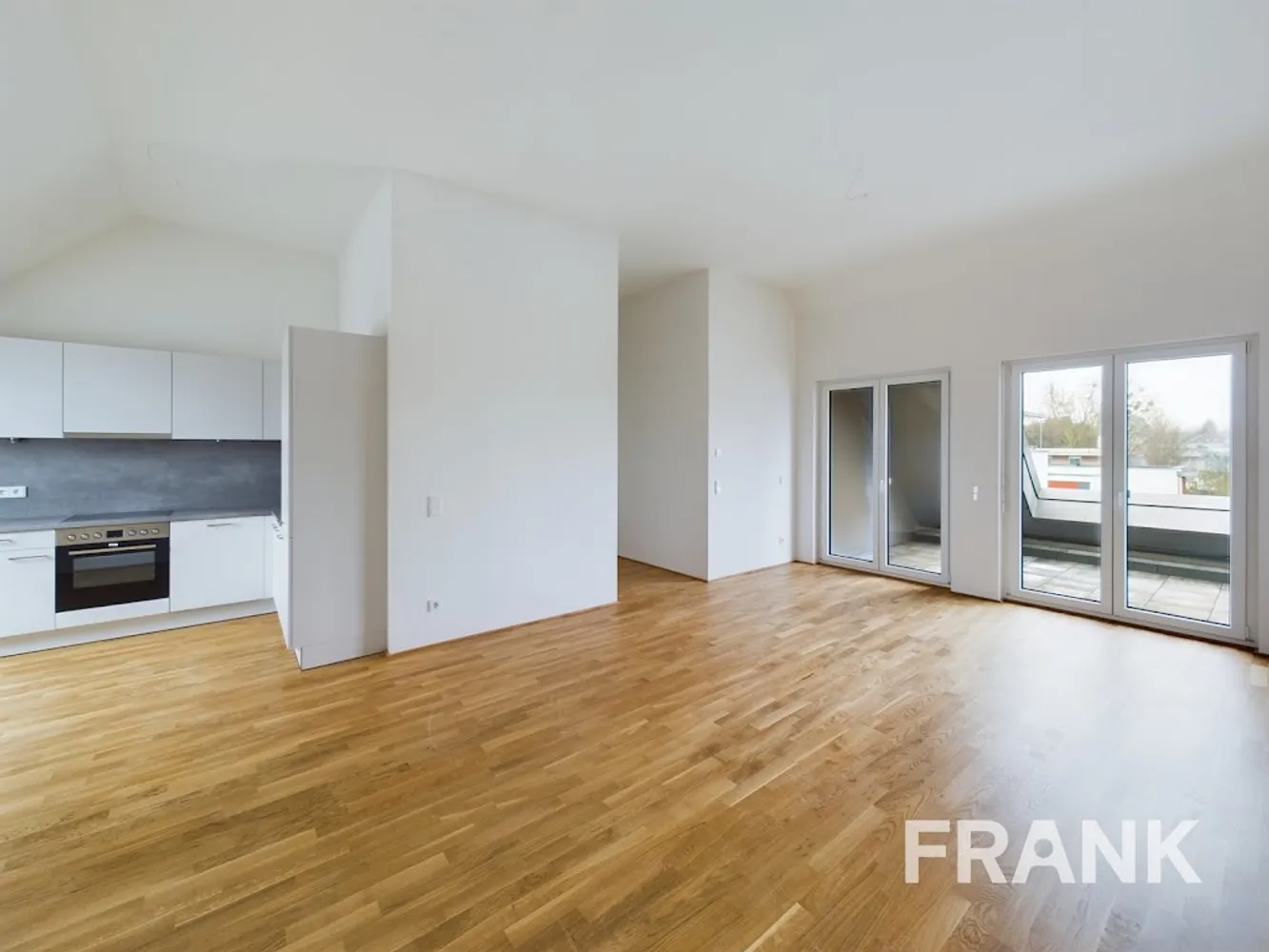 4 Zimmer Wohnung mit 107 m² in Frankfurt am Main – Bild 1