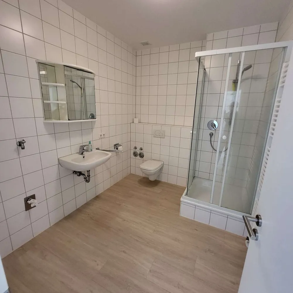 2 Zimmer Wohnung mit 80 m² in Stuttgart – Bild 2