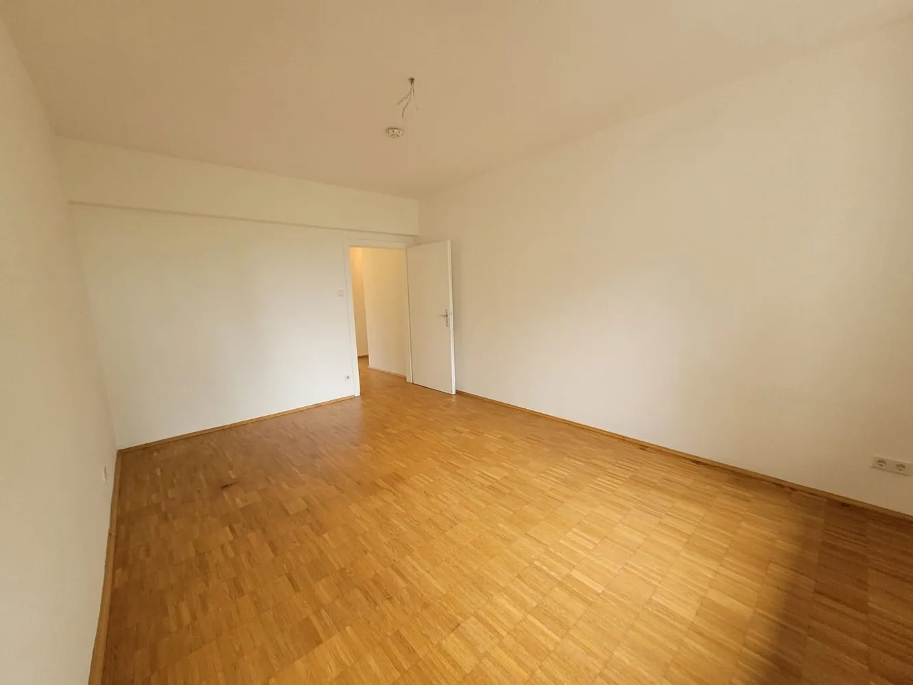 3 Zimmer Wohnung mit 100 m² in Düsseldorf – Bild 6