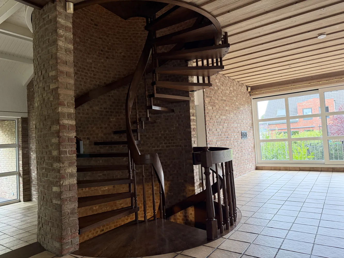7 room house with 280 m² in Dormagen – Photo 8