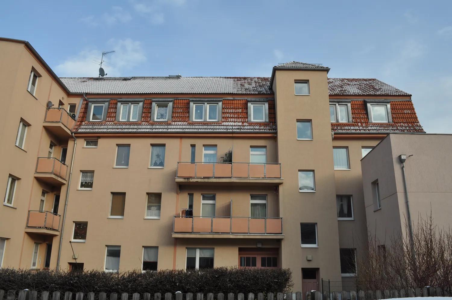 4 Zimmer Wohnung mit 97 m² in Bitterfeld-Wolfen – Bild 1