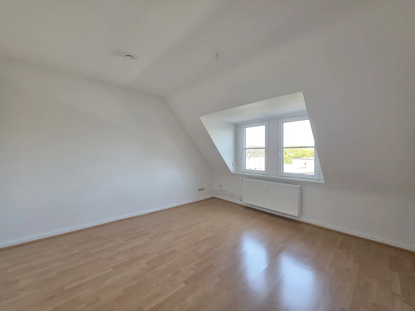3 Zimmer Wohnung mit 94 m² in Mannheim – Bild 2