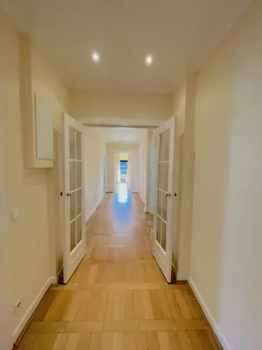 7 Zimmer Wohnung mit 137 m² in Düsseldorf – Bild 7