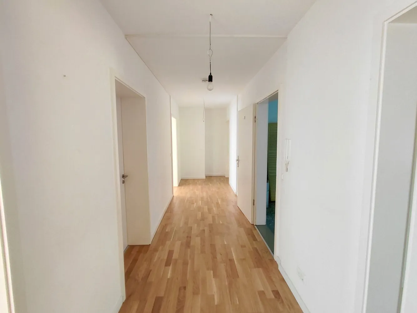 4 Zimmer Wohnung mit 95 m² in Plauen – Bild 3