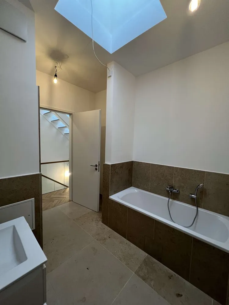 4 Zimmer Wohnung mit 131 m² in Berlin – Bild 3