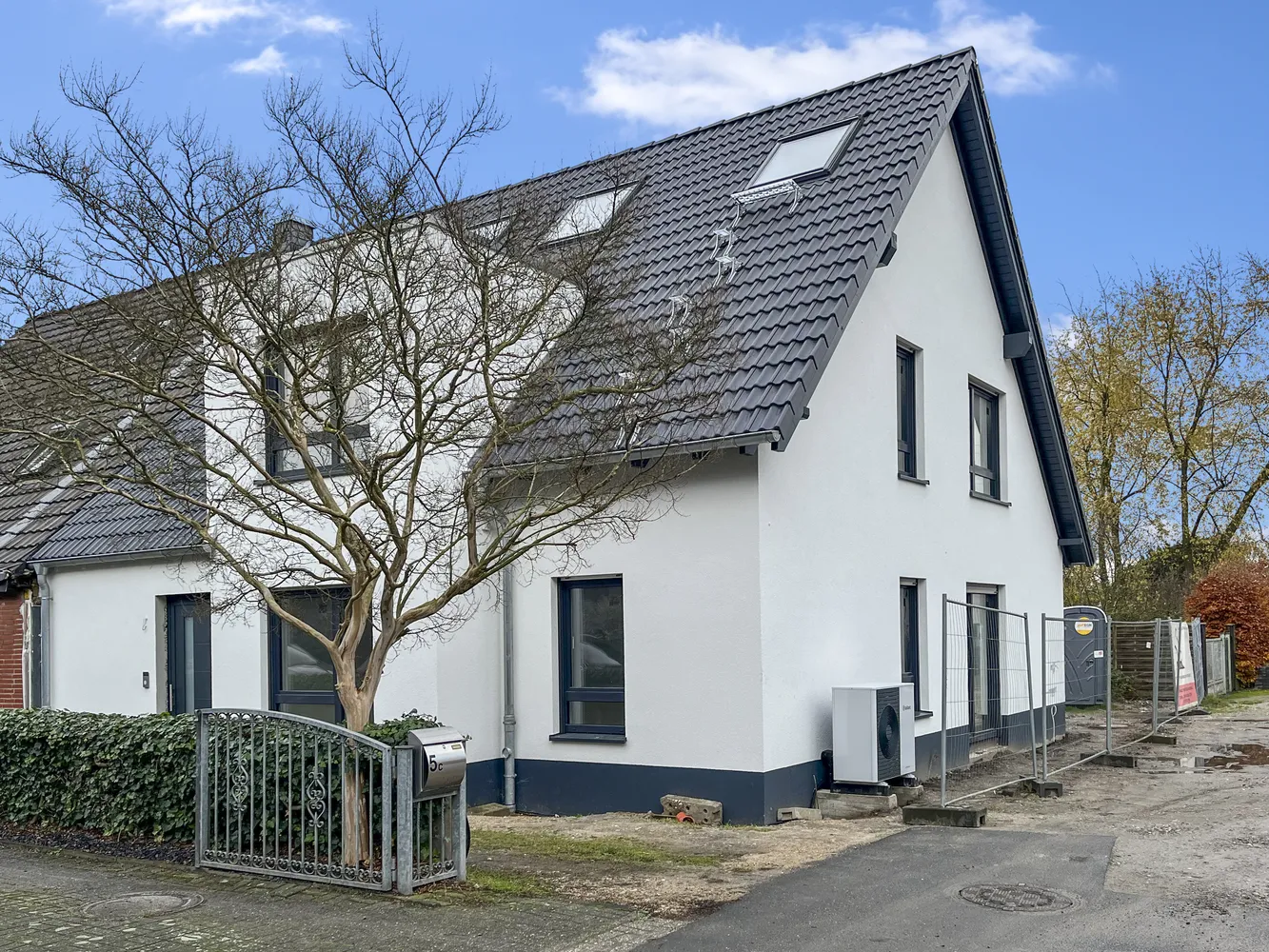 3 Zimmer Wohnung mit 100 m² in Krefeld – Bild 2