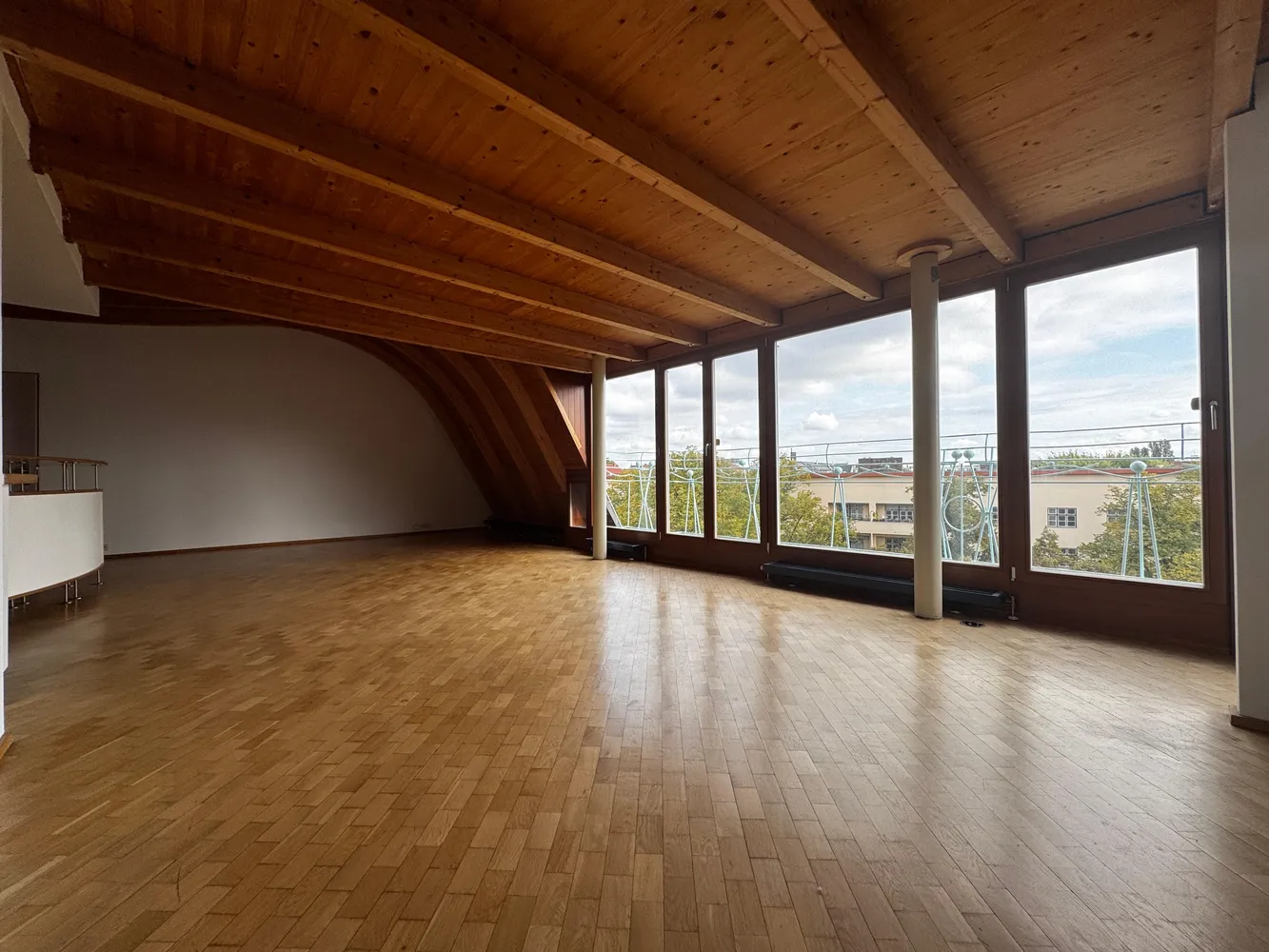 2 room apartment with 80 m² in Berlin – Photo 5