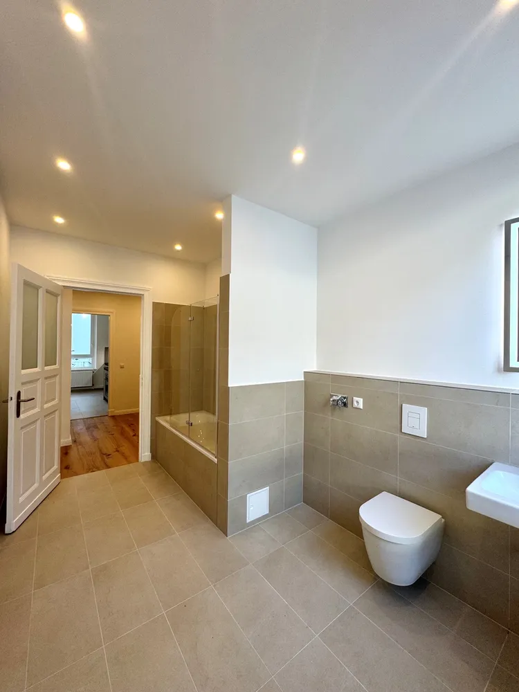 2 Zimmer Wohnung mit 81 m² in Berlin – Bild 11