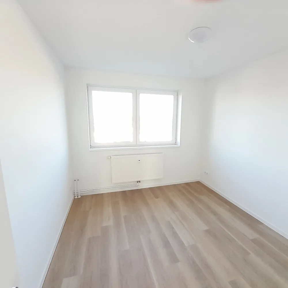 7 Zimmer Wohnung mit 154 m² in Halle (Saale) – Bild 2