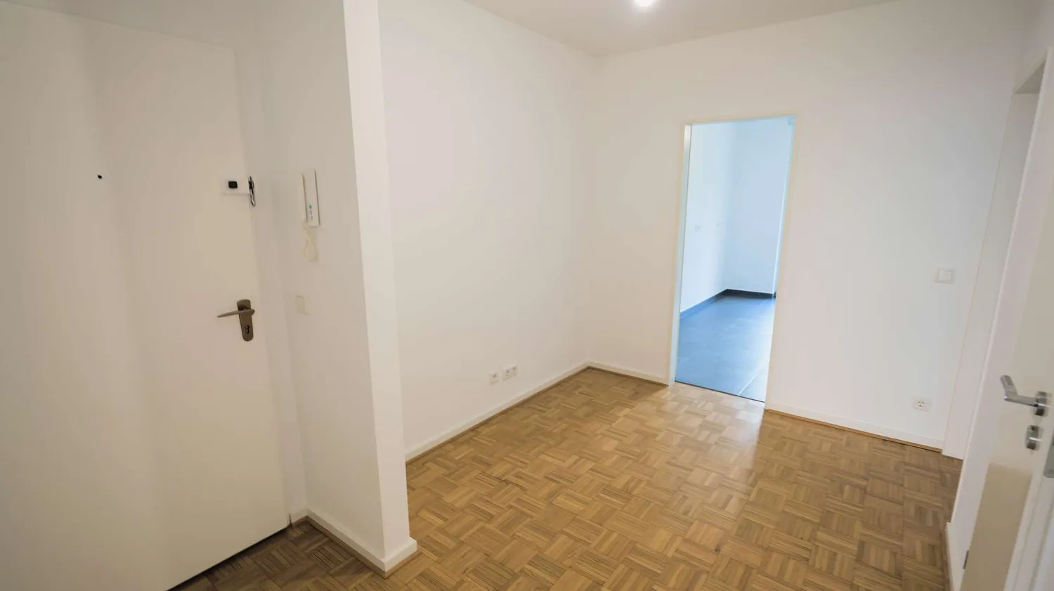 3 Zimmer Wohnung mit 91 m² in Düsseldorf – Bild 2