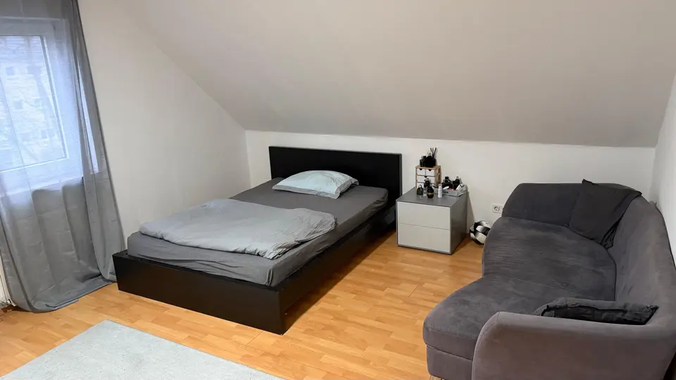 4 Zimmer Wohnung mit 94 m² in Wiesbaden – Bild 3