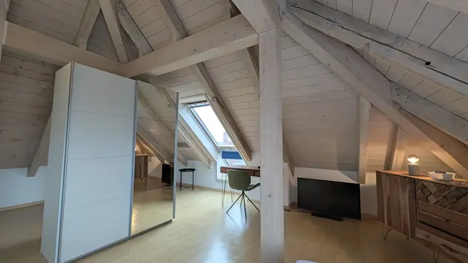6 Zimmer Wohnung mit 135 m² in München – Bild 3