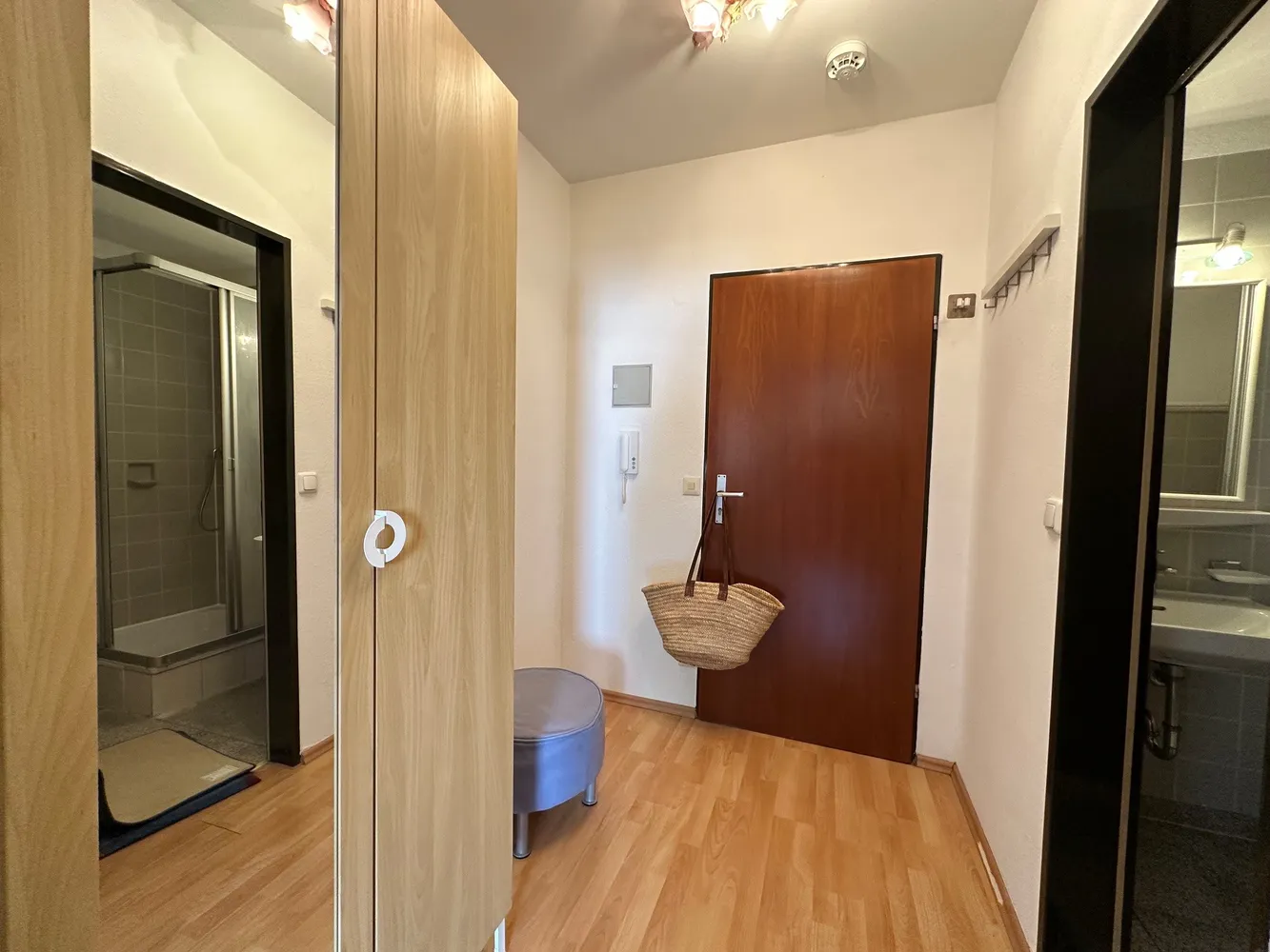 1 Zimmer Wohnung mit 32 m² in Frankfurt am Main – Bild 11