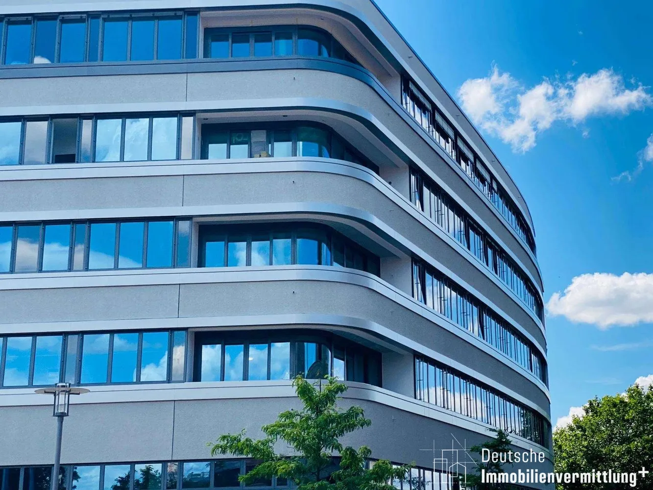 2 Zimmer Wohnung mit 98 m² in Leipzig – Bild 1