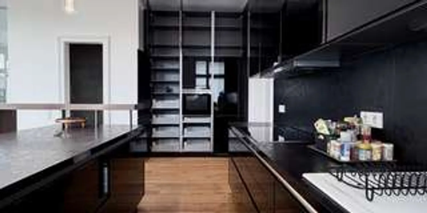 3 Zimmer Wohnung mit 130 m² in Berlin – Bild 2